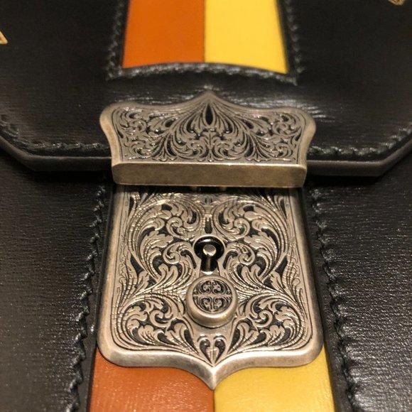 * ULTRA RARE * Gucci Hand Painted Padlock Clutch in Black - Picture 7 of 14